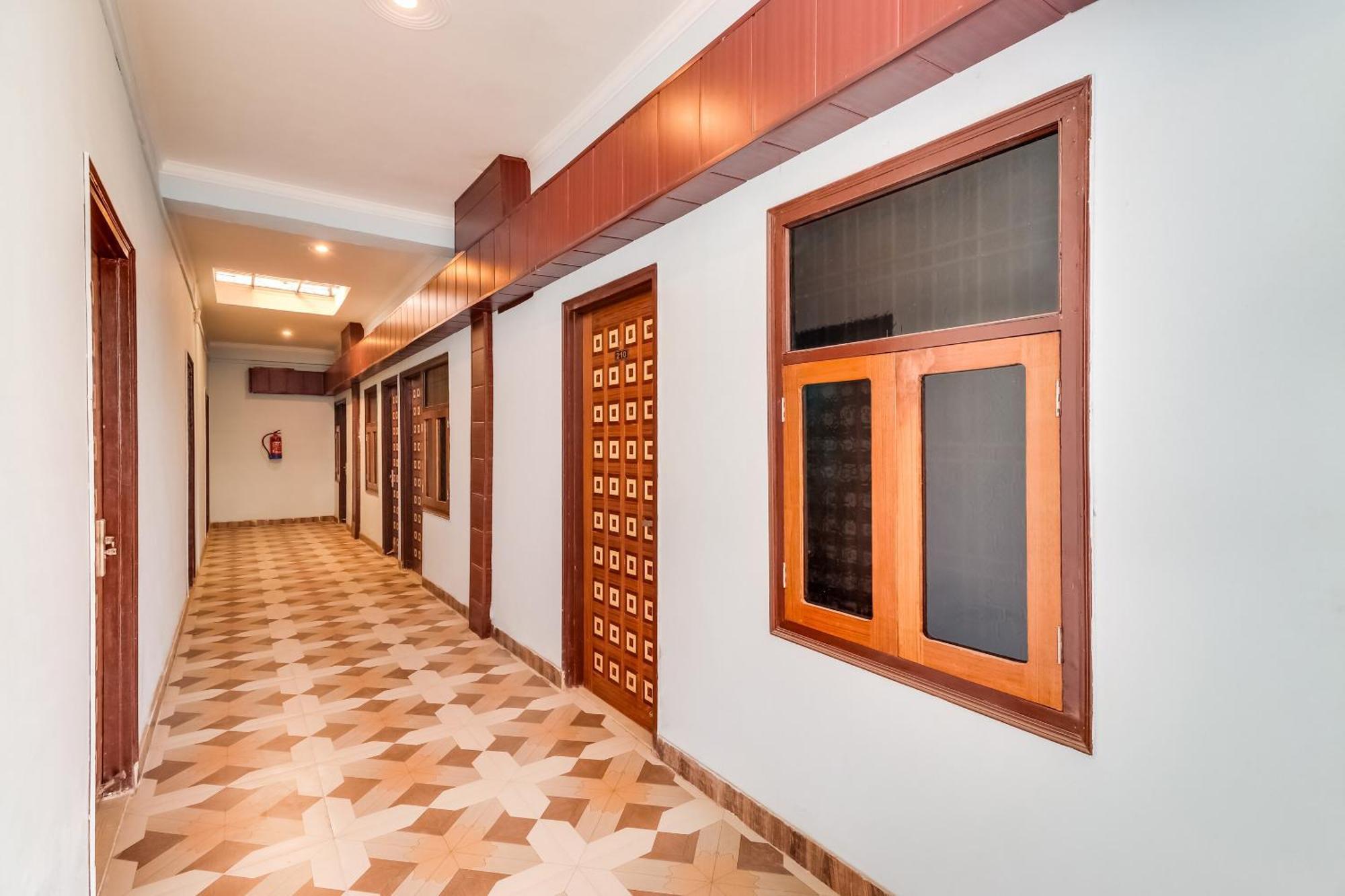 Hotel O The Velvet Chinhat Tiraha מראה חיצוני תמונה
