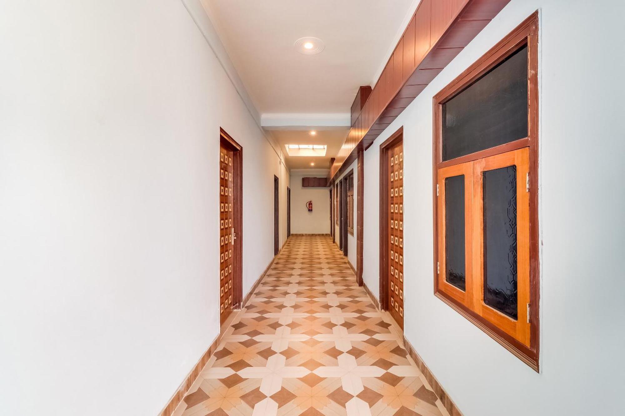 Hotel O The Velvet Chinhat Tiraha מראה חיצוני תמונה