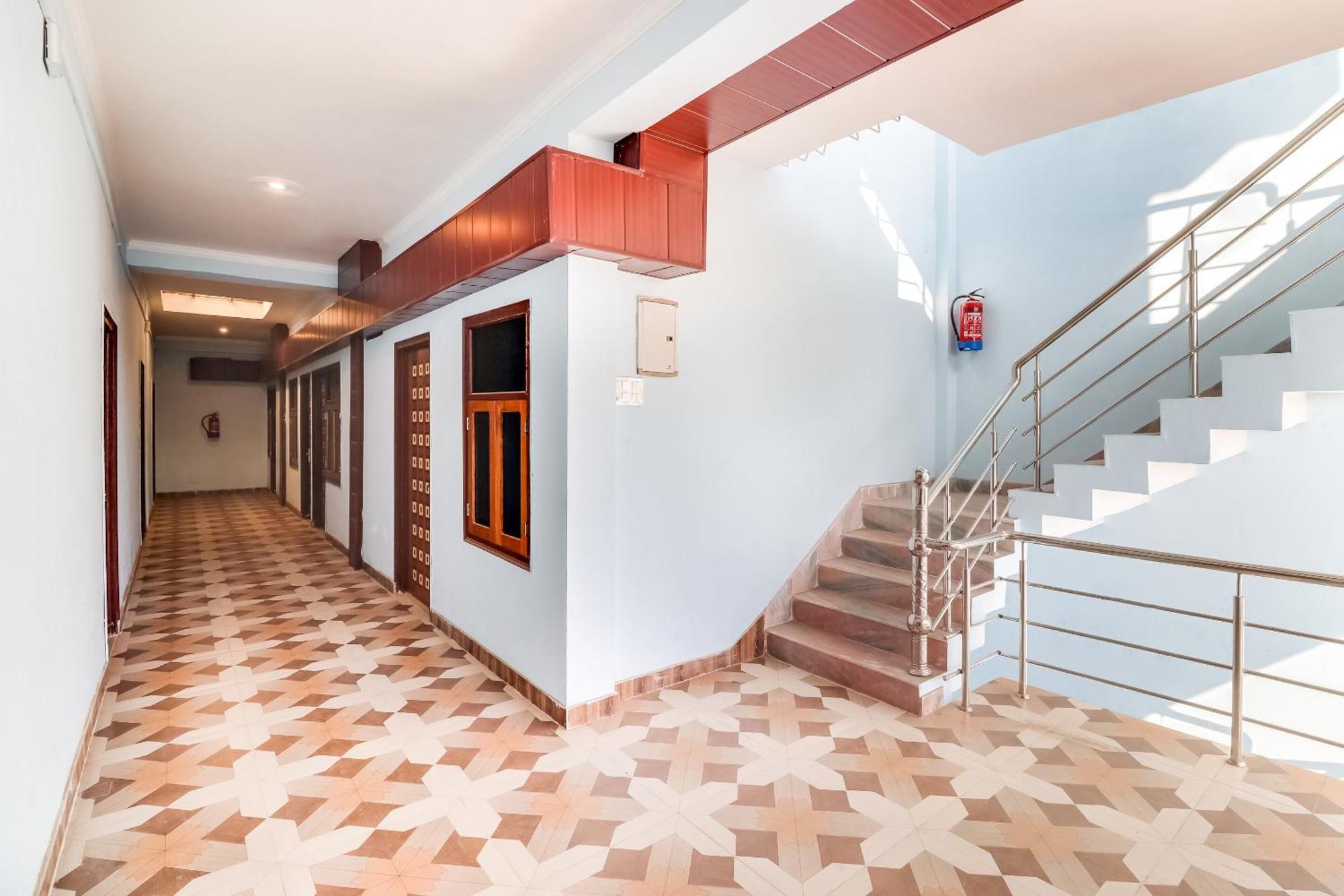 Hotel O The Velvet Chinhat Tiraha מראה חיצוני תמונה