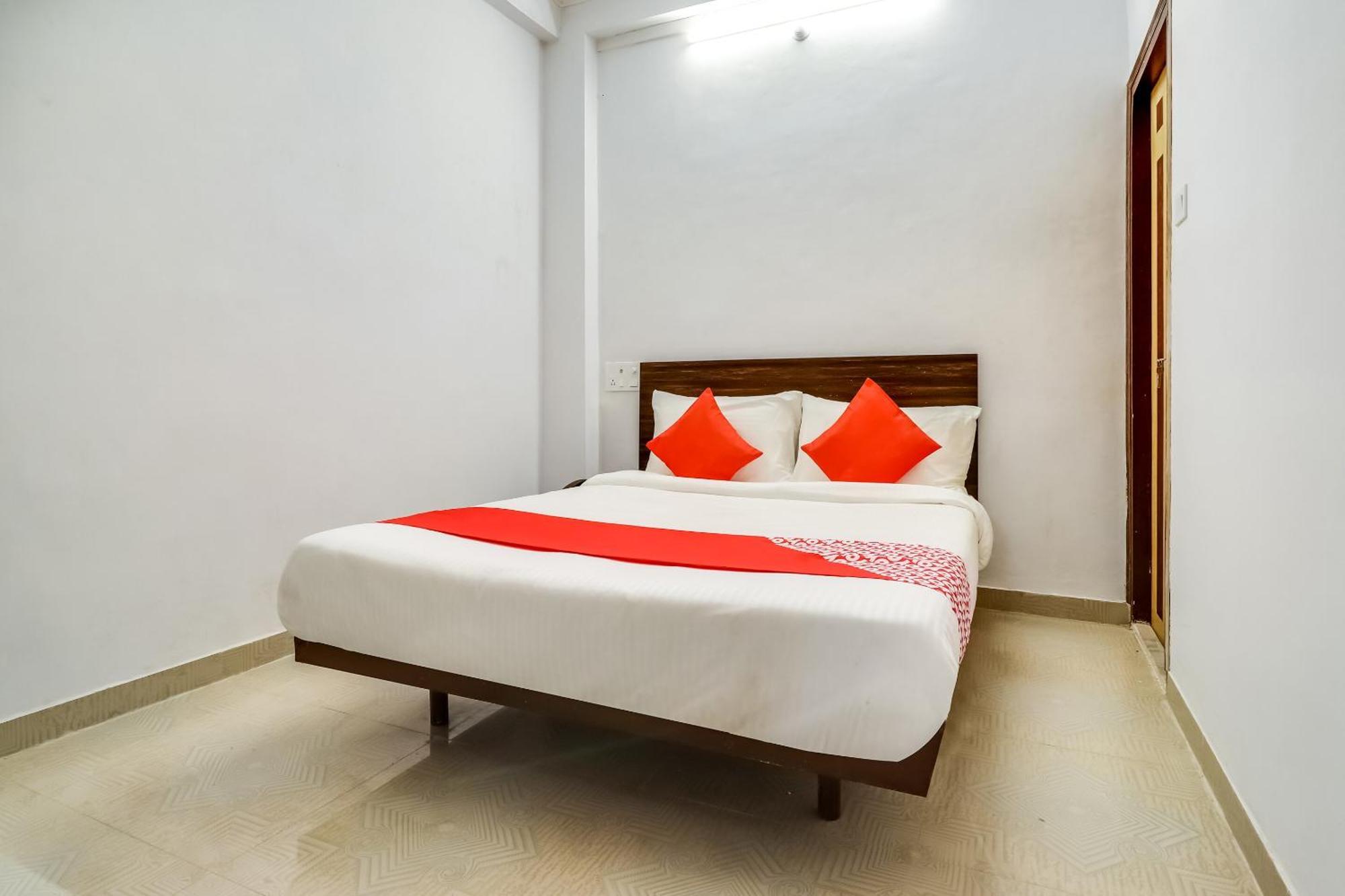 Hotel O The Velvet Chinhat Tiraha מראה חיצוני תמונה