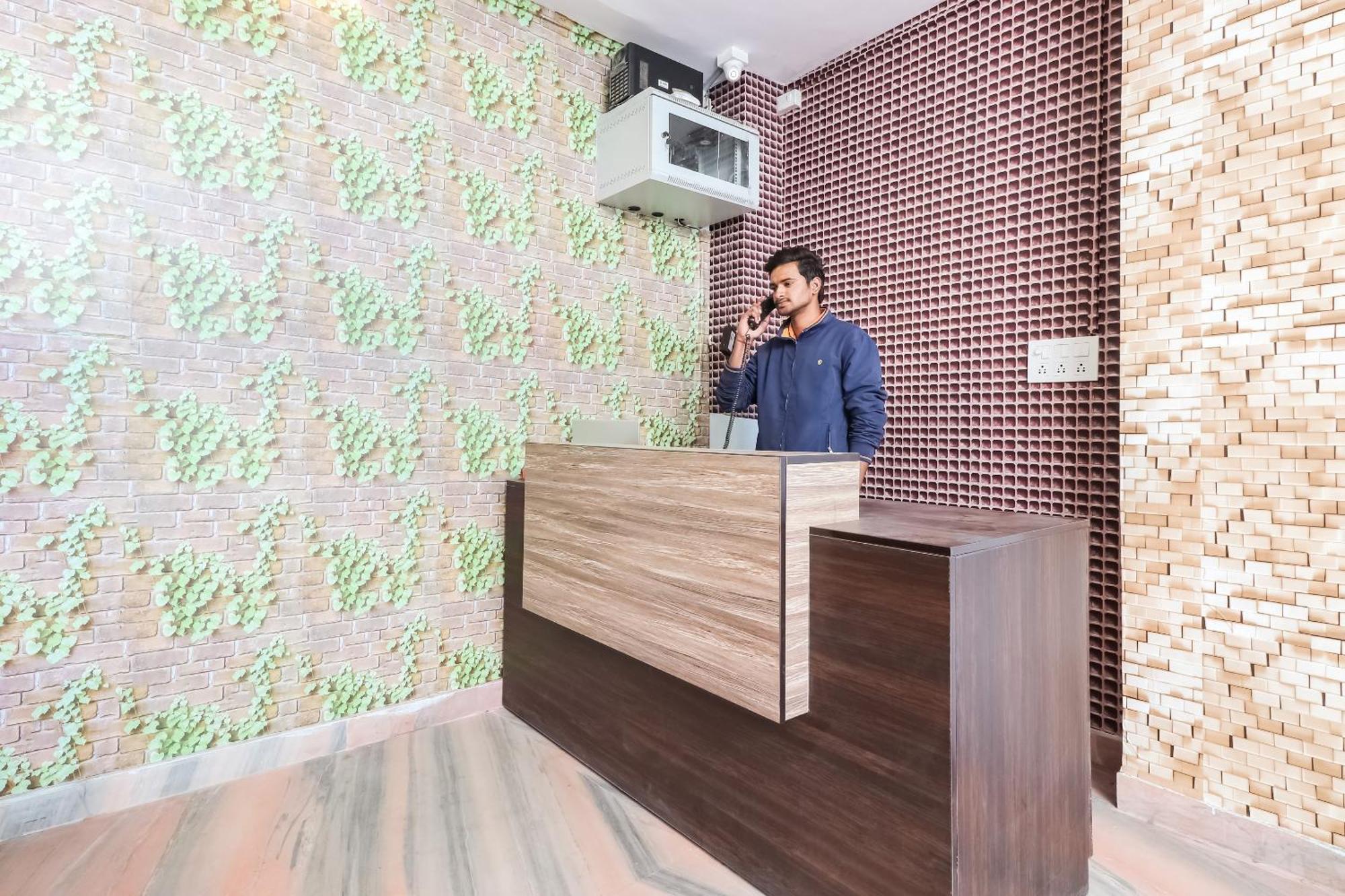 Hotel O The Velvet Chinhat Tiraha מראה חיצוני תמונה