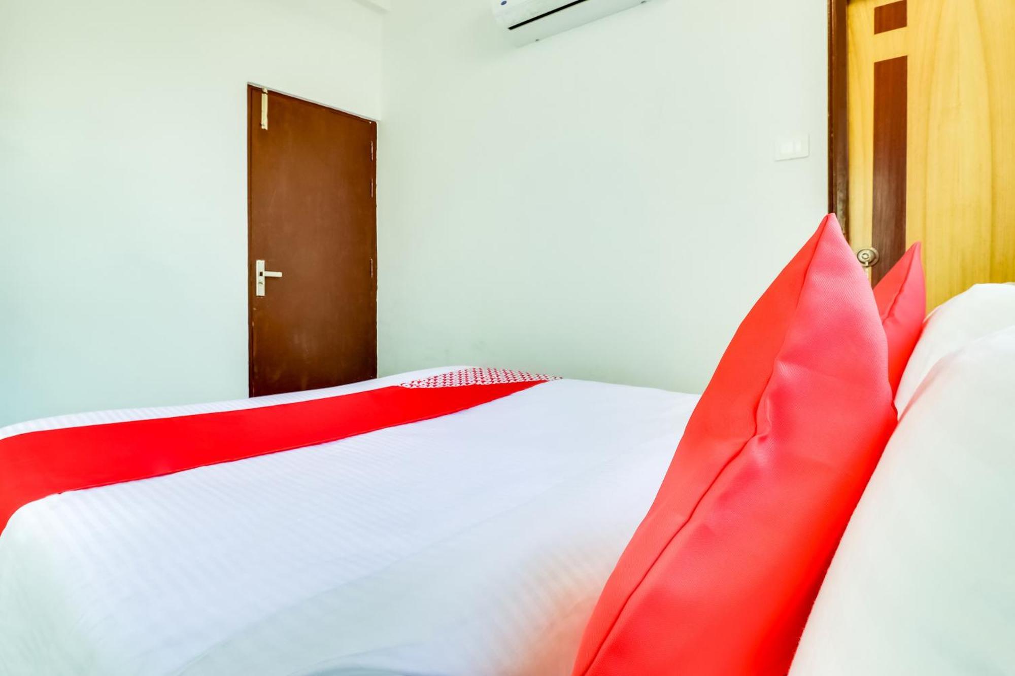Hotel O The Velvet Chinhat Tiraha מראה חיצוני תמונה